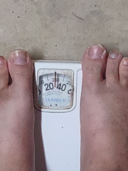 File:Brad Weight (Brad Toes).jpg